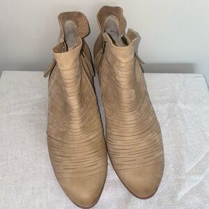 Paul Green Beige Ankle Booties